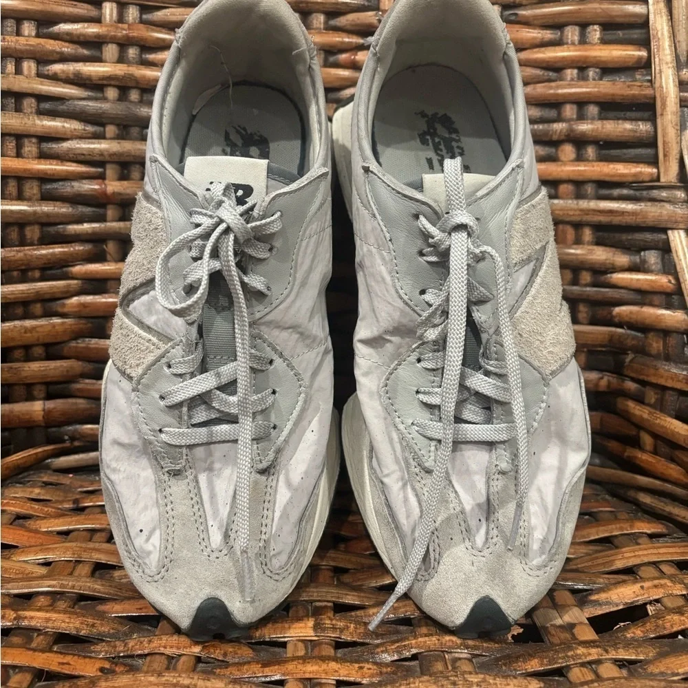 New Balance New Balance 327 Slate Grey Women in size 9.5